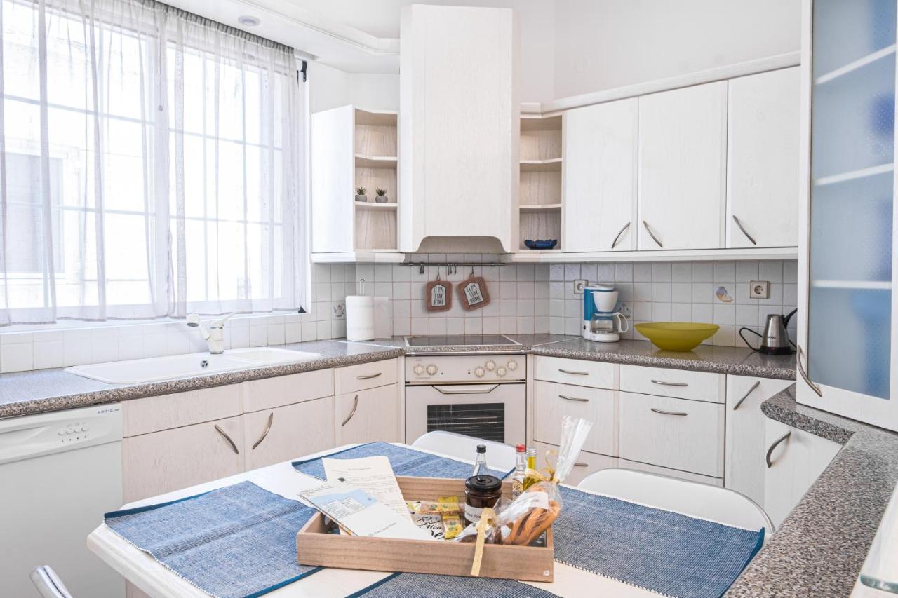 The Home Sweet Home - Family Friendly 2 Floor Apartment Calamata Exterior foto